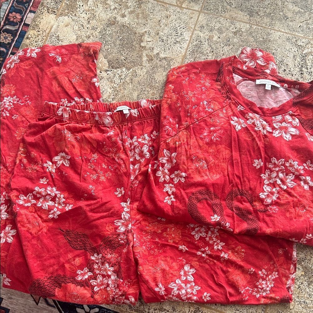 johnny was - Red Floral Pajama Set